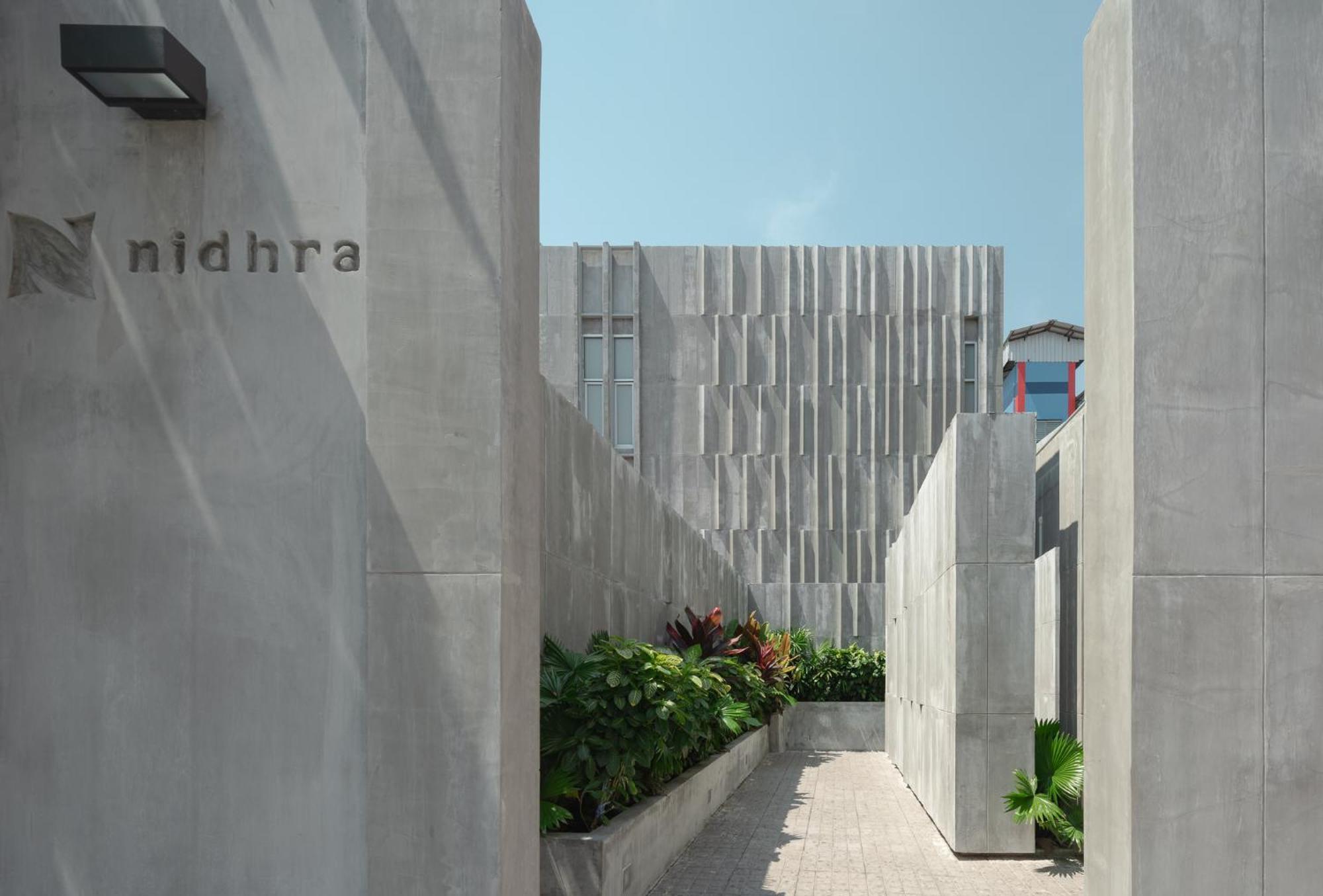 Nidhra Boutique Hotel Bangkok Sukhumvit Exterior foto